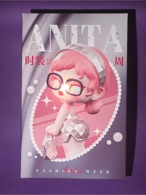 ANITA Pink Fashion Week Blind box collectible figure random one